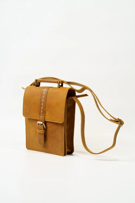 Classic Leather Messenger Bag