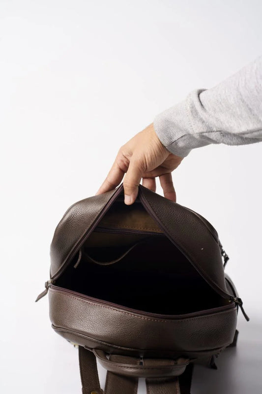 Trendy Black Backpack – Minimalist Style