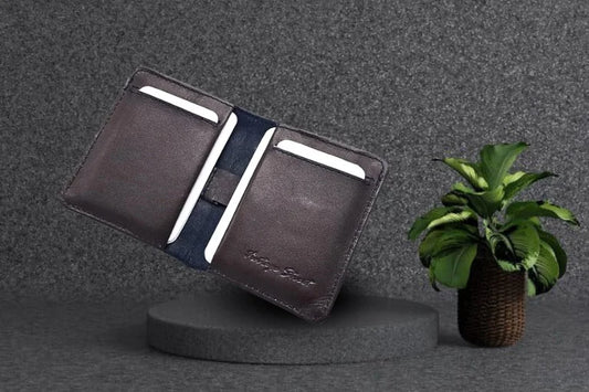 Genuine Leather Card Holder – Sleek & Stylish